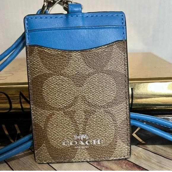 Coach signature Lanyard NWT - Picture 4 of 5